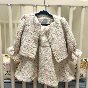 Beautiful Janie and Jack outfit in perfect condition 12-18 months. Matching set